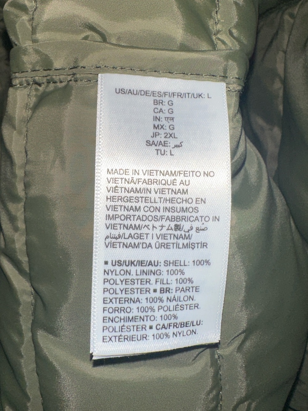 Amazon Essentials Puffer Vest - Picture 4 of 4